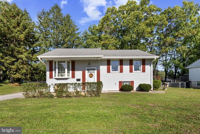 312 E Cherry Hill Rd, Reisterstown