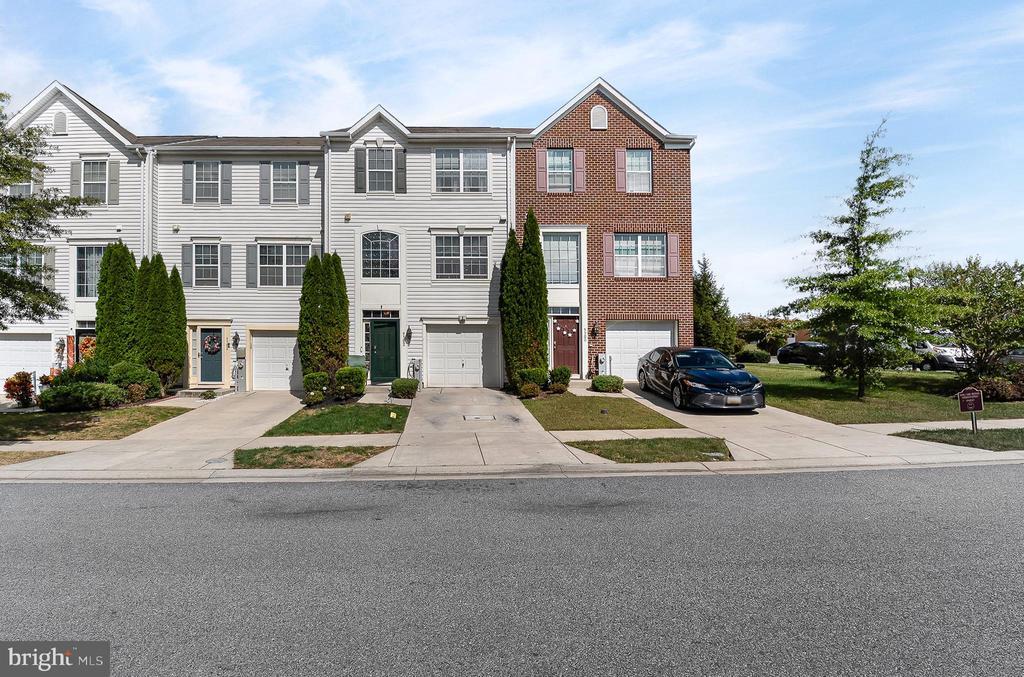 9302 Silver Charm Dr, RANDALLSTOWN