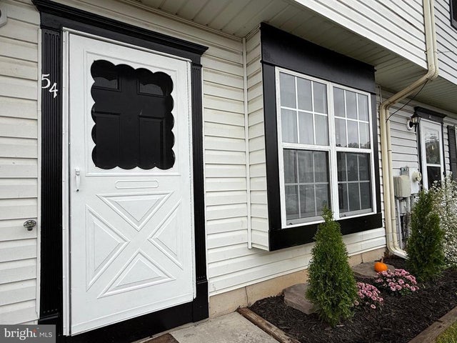 54 Chelmsford Ct, Middle River