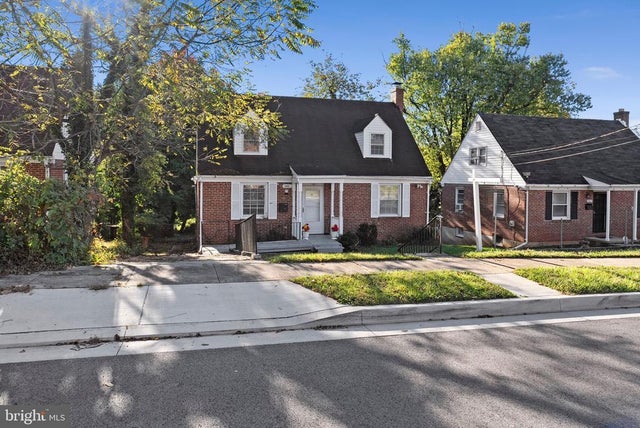 3805 Arbutus, Baltimore