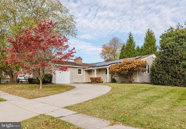 114 Country Ln, Lutherville Timonium