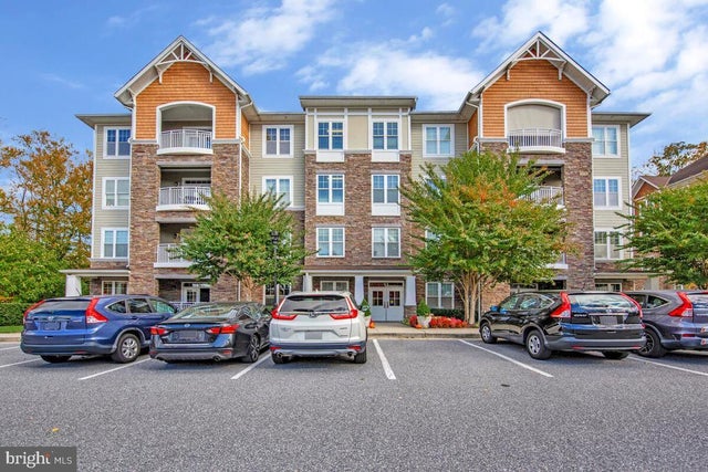 11 Clay Lodge Ln #204, Catonsville