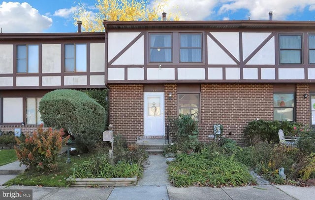 27 Bourbon Ct, Baltimore