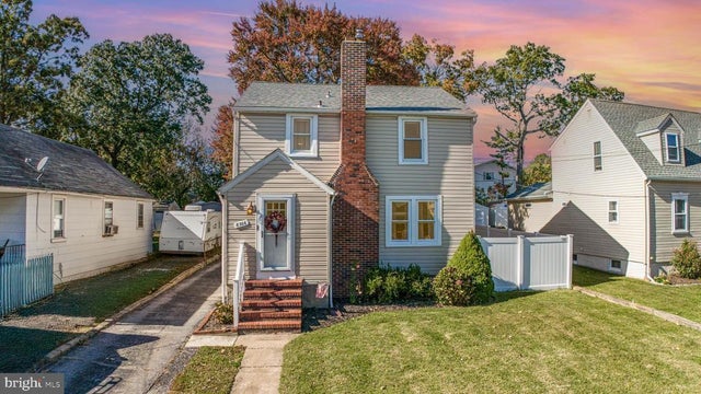 8306 Beryl Rd, Parkville