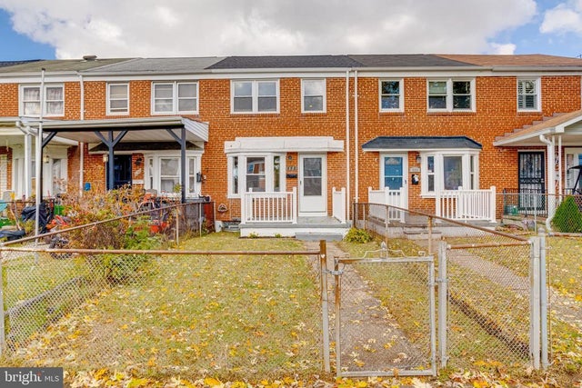 832 N Marlyn Ave, Essex