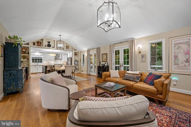 901 Navy Rd, Baltimore