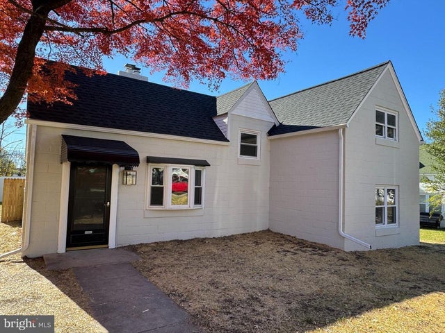 6517 Lehnert St, Baltimore