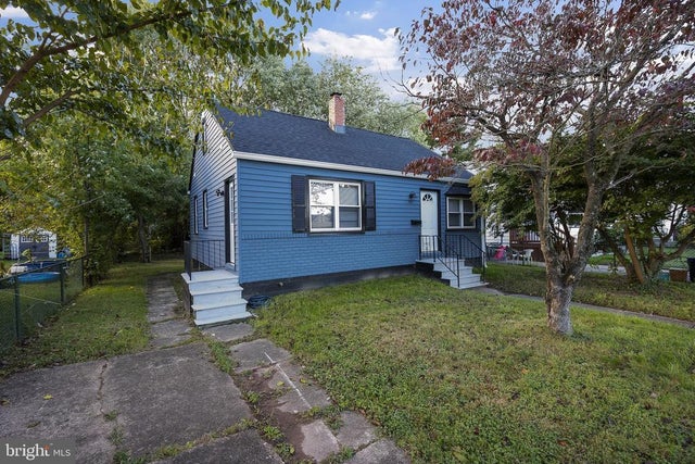 821 S Woodlynn Rd, Baltimore