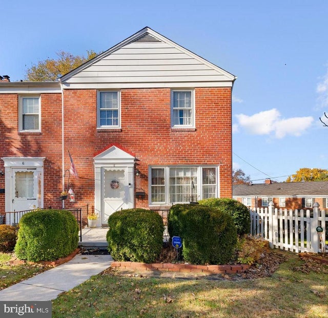 8 Winthrop Ct, Towson