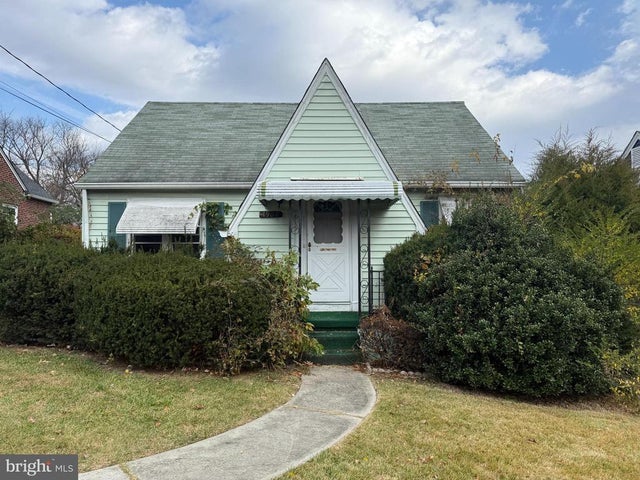 1902 Taylor Ave, Parkville