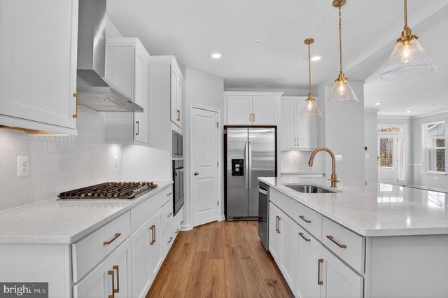 10619 Wennington St, Middle River