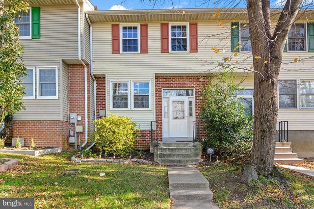 805 Joshua Tree Ct, Owings Mills