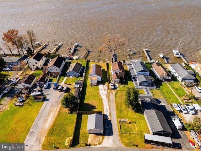 1132 E Riverside, Essex