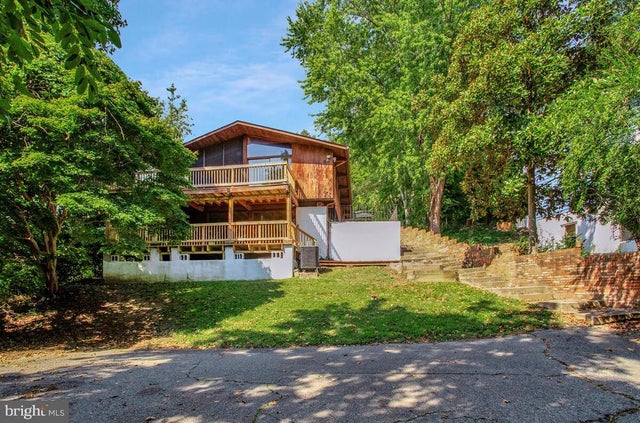 8205 F St, Chesapeake Beach