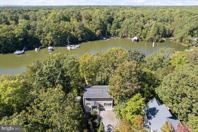 219 Calvert Dr, Lusby