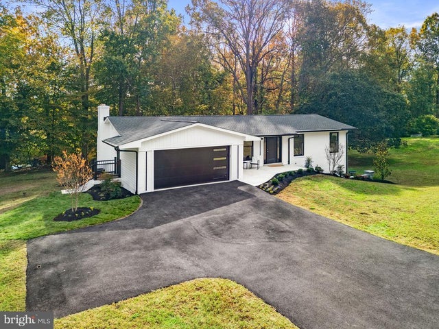 1992 Smoky Rd, Huntingtown