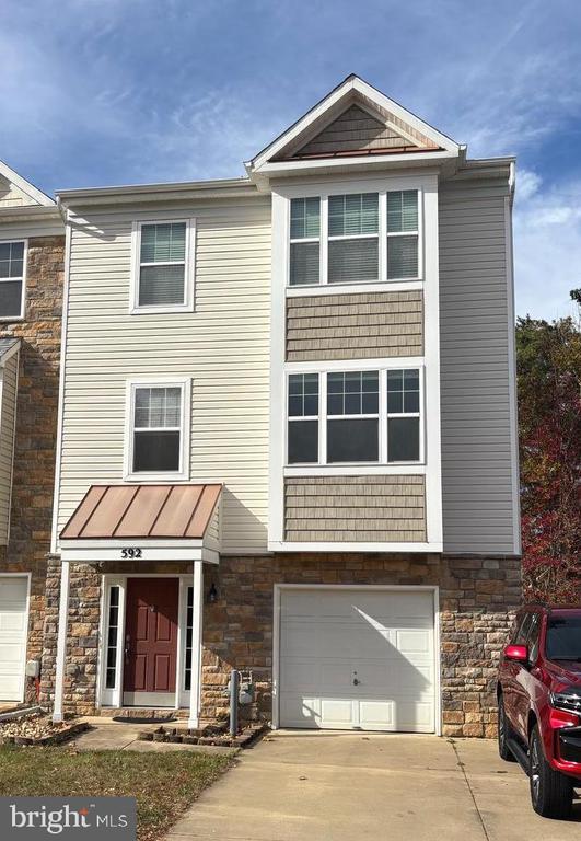 592 Burr Oak Ct, Prince Frederick