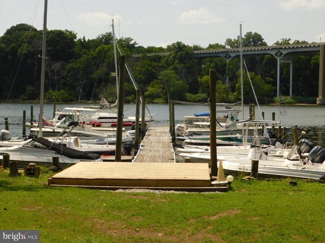 41 River Rd, Perryville