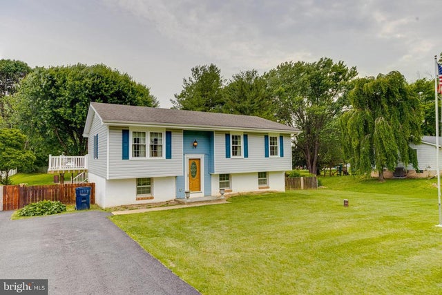 12 Thruway Dr, COLORA