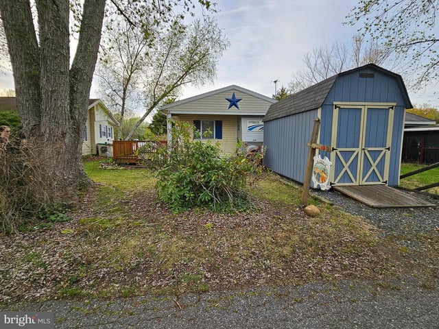 127,150 Naomi And Pucksinwah Lanes #glen 9, EARLEVILLE