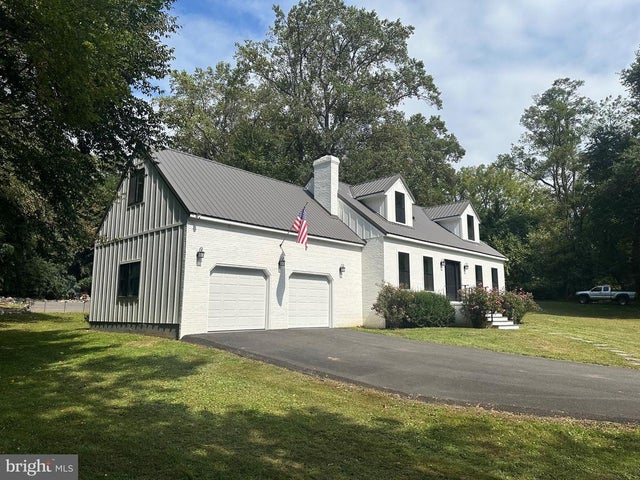 65 Jackson Hall School Rd, Elkton