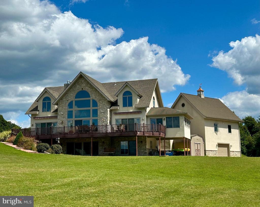 152 Wickwire Dr, EARLEVILLE