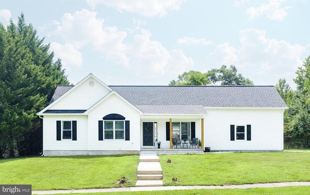 7 Meadow Dr, North East