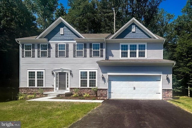 327 Barney Ct, North East