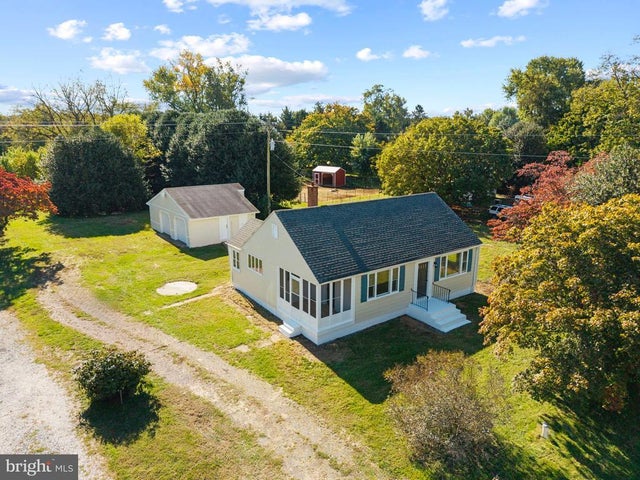 186 Main St, Warwick