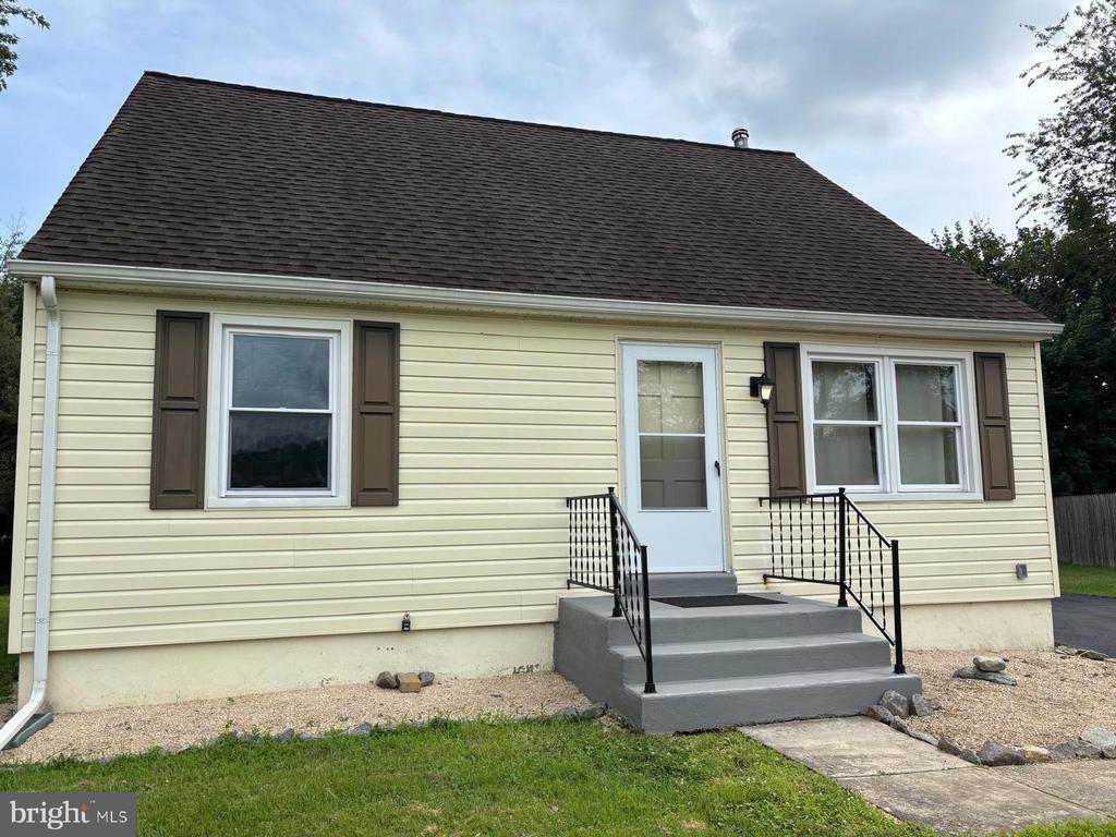 4 Saint Pats Cir, ELKTON