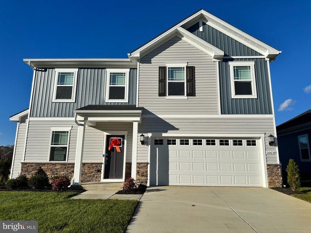 10635 Roundstone Ln, White Plains