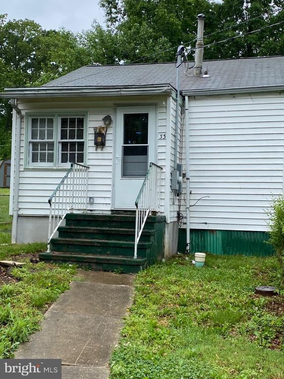 33 Delta Pl, Indian Head