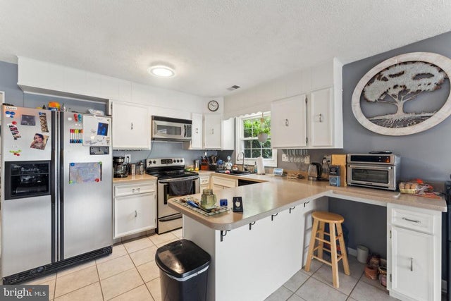 610 University Dr, Waldorf