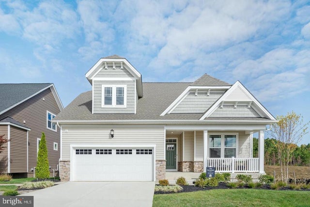 10159 Shenandoah Ln, White Plains