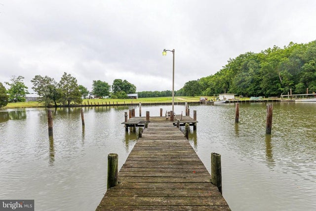 13700 Waverly Point Rd, Newburg