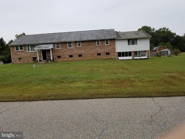 8210 Warren Dr, Pomfret