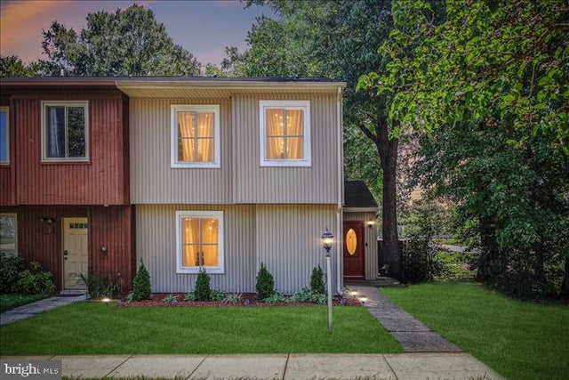 1 King James Pl, Waldorf