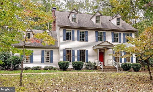 9275 Crescent Ln, La Plata