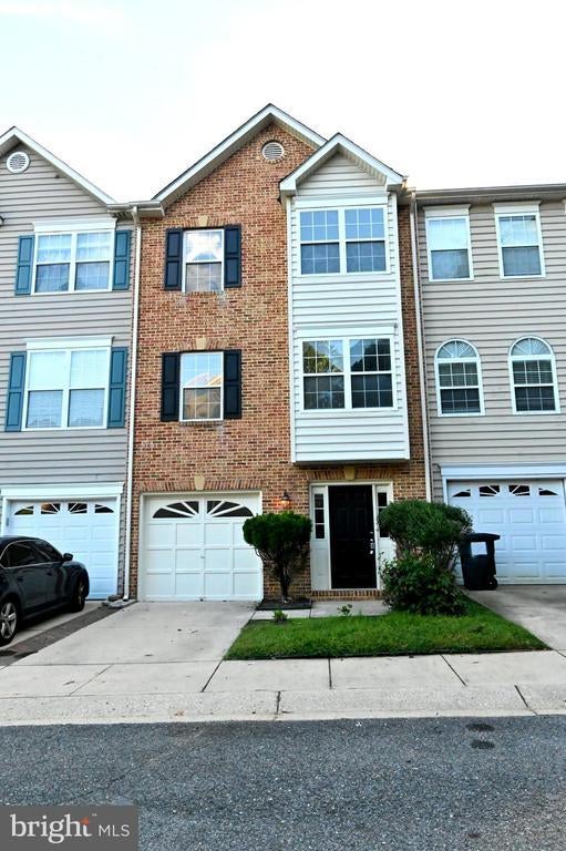 7913 Heatherleigh Pl, White Plains