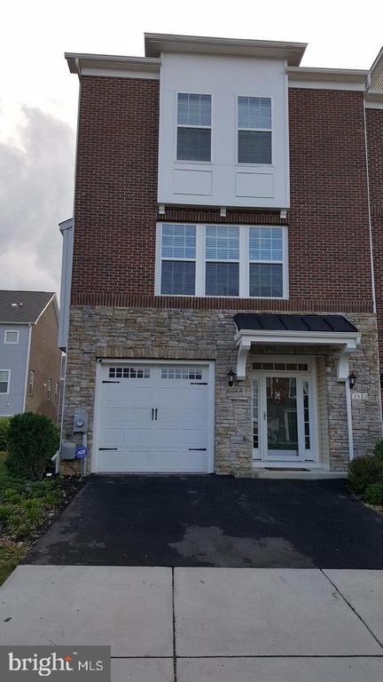 3589 Fossilstone Pl, Waldorf