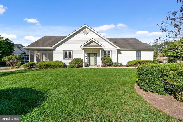 923 Hickory Cir, La Plata
