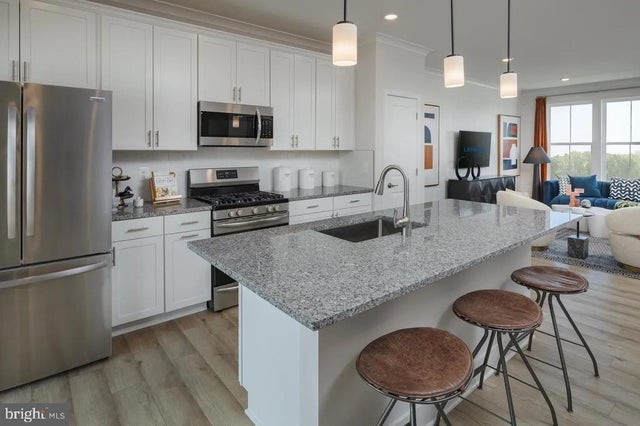 10701 Millport St, White Plains