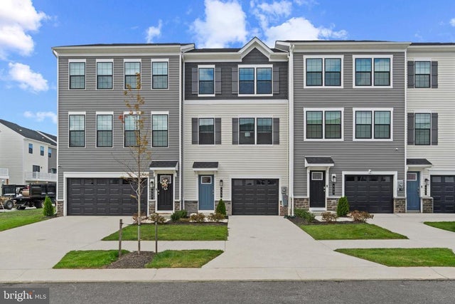 256 Soft Rush Ln, La Plata