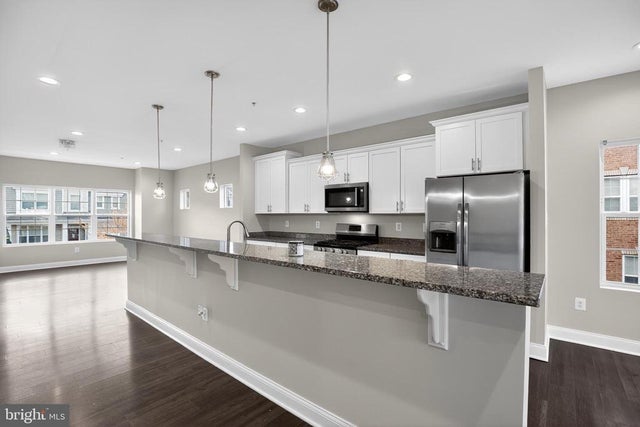 11387 Tolkien Ave, White Plains