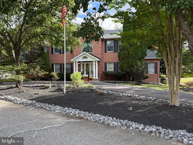 8069 Alexander Pl, La Plata