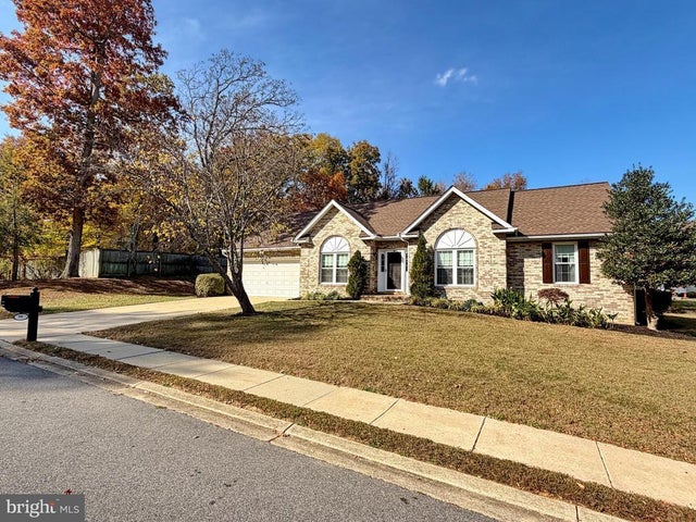 98 Oriole Ln, La Plata