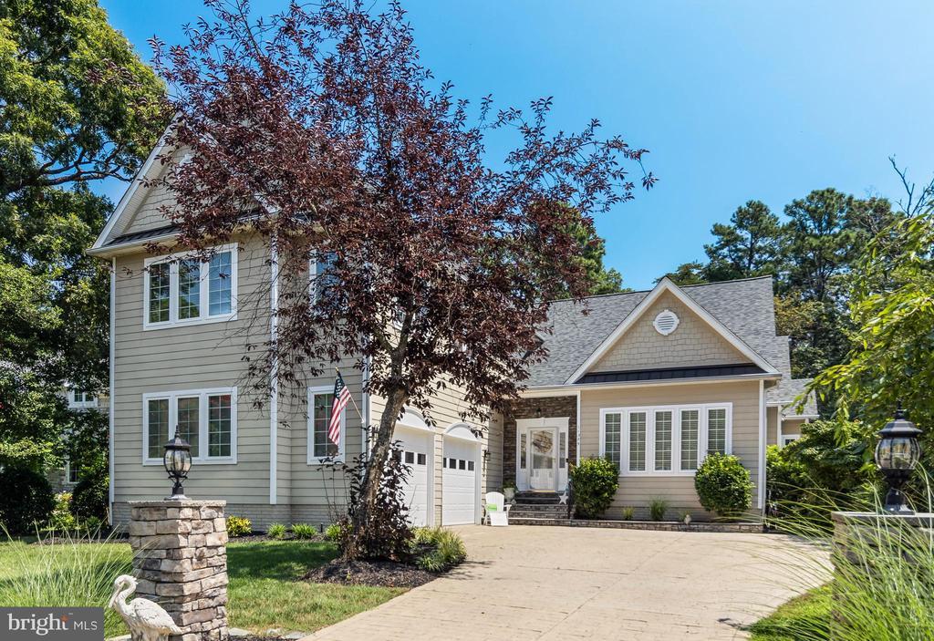 11375 Ethan Ct, SWAN POINT