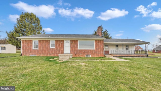 4138 Hillcrest Ave, Hampstead