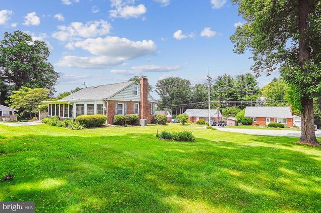 135 Smith Ave, Westminster