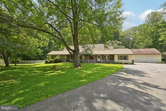 5164 Perry Rd, Mount Airy